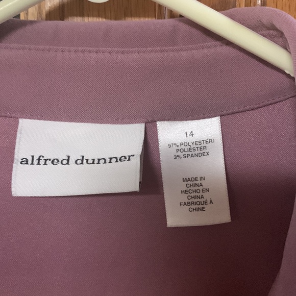 Alfred Dunner very soft long sleeve size 14 I use it as a blazer lavender - Picture 2 of 3